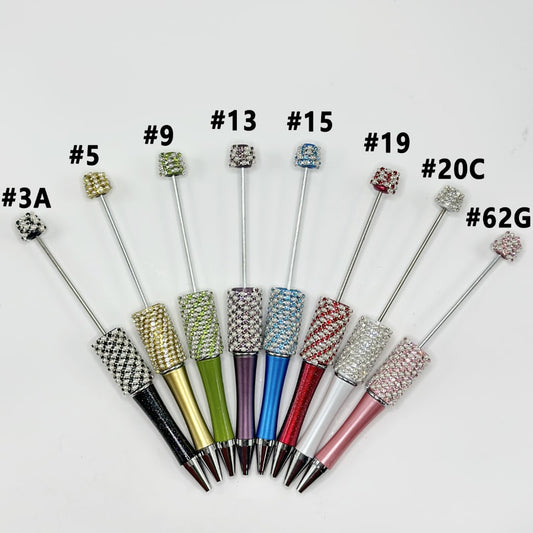 ラインストーンとホワイトパールチェーンを使った、単色のビーズペンの作り方