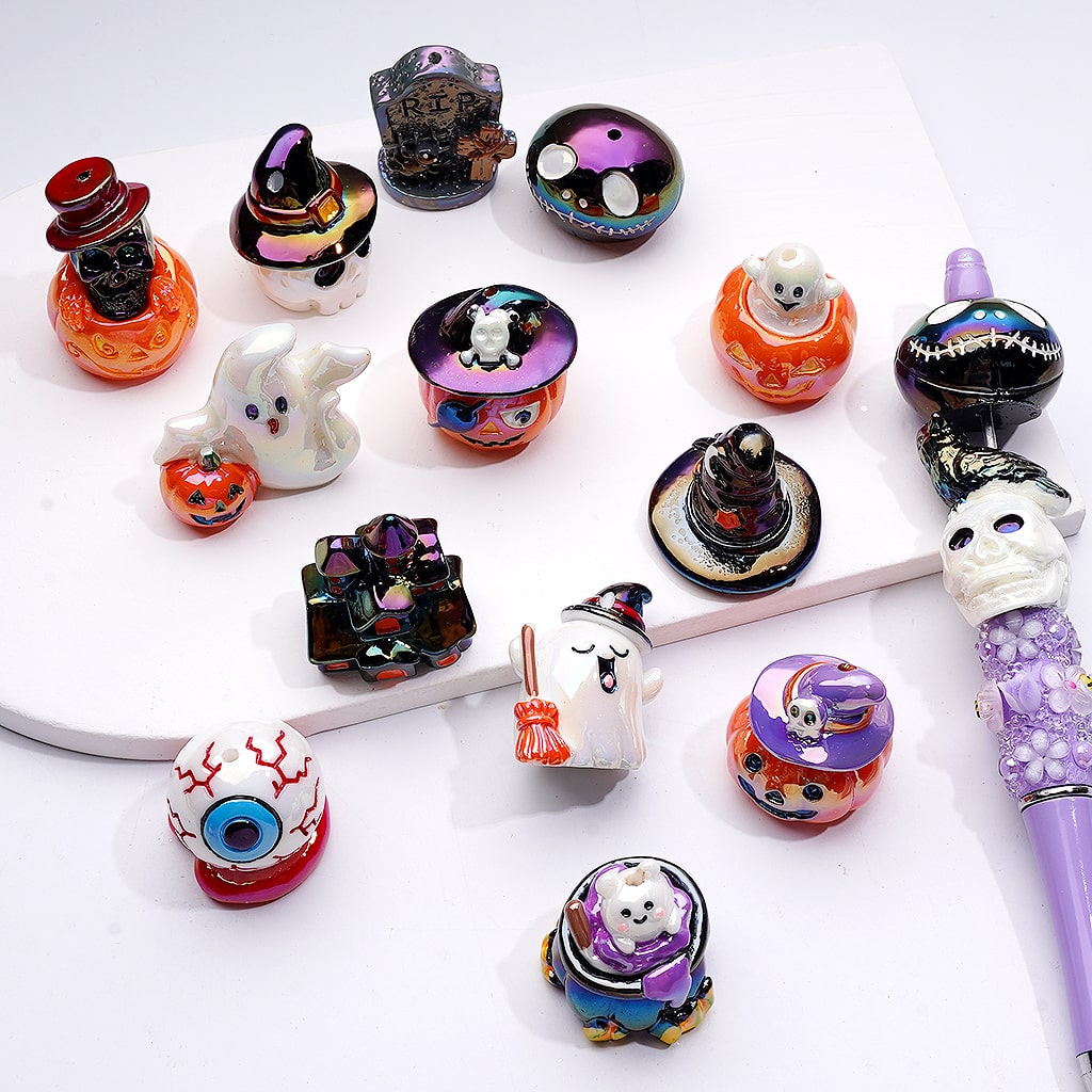 UV Coating Halloween Sereis Ghost Pumpkin Wizard Hat Skeleton Skull Head Tombstone Horror Eyes Acrylic Beads, Random Mix