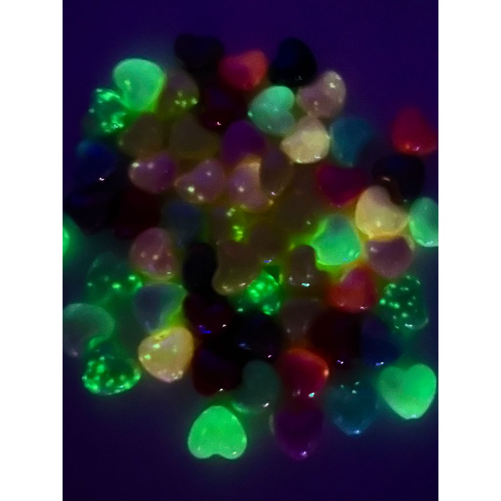 ハートアクリルビーズ 暗闇で光る 19mm x 21mm WQ