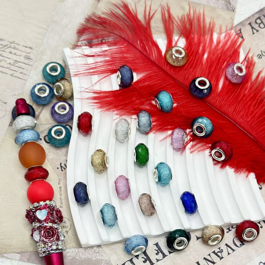 キラキラ輝くマルチカラー半透明クリアホイールアバカスアクリルビーズ、大きな穴付き、ランダムミックス、14MM