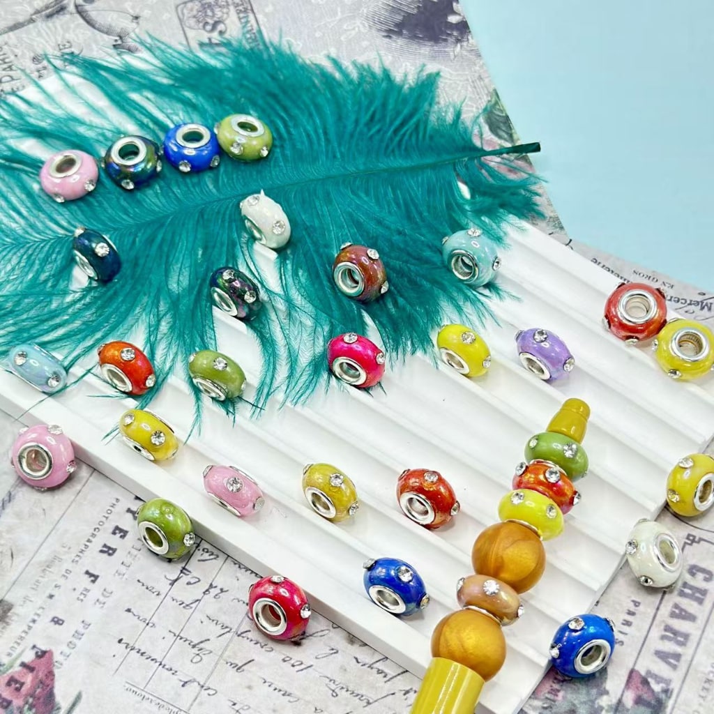 光沢のあるマルチカラーホイールアバカスアクリルビーズ、ミニクリアラインストーン付き、大きな穴、ランダムミックス、14MM