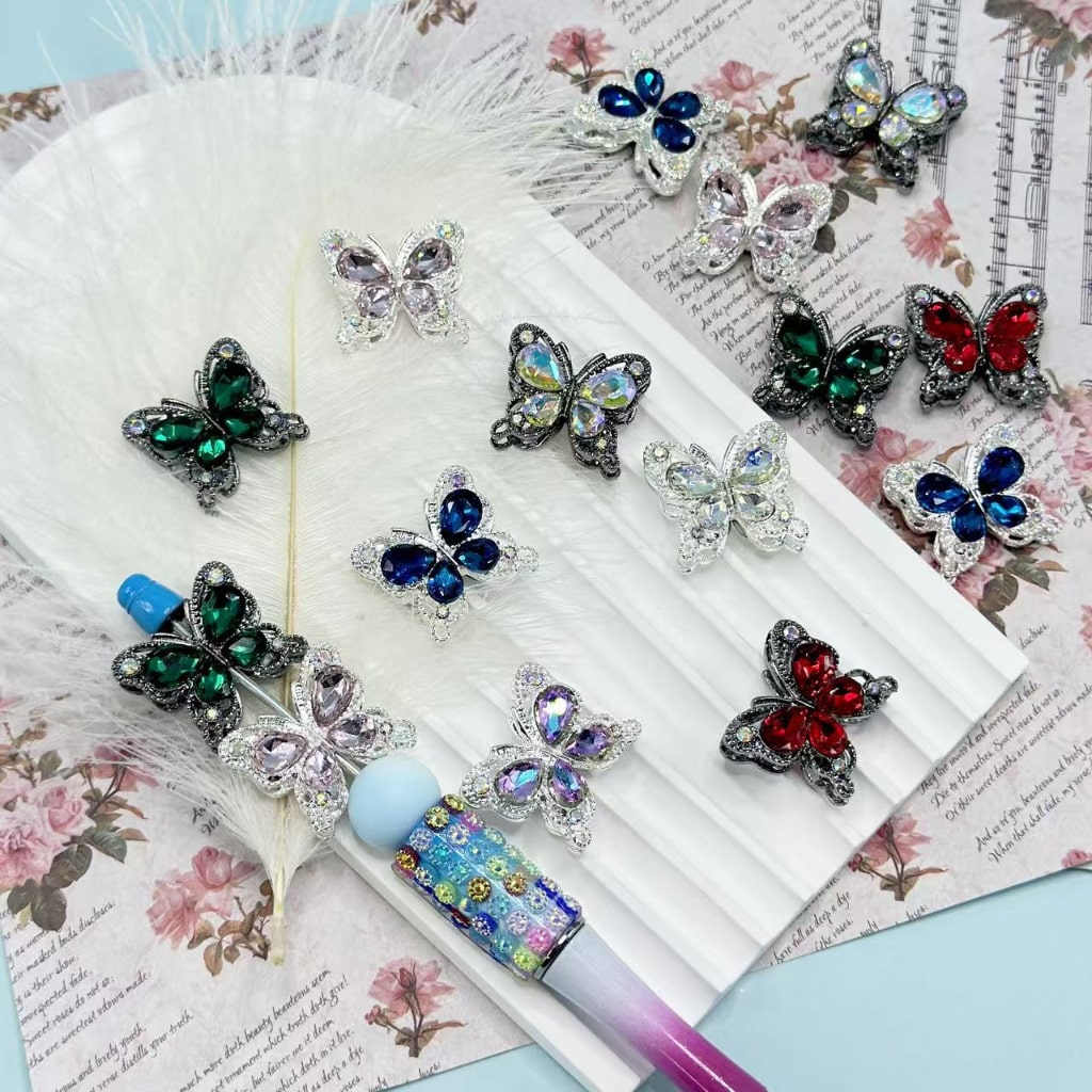 キラキラ輝くシルバーガンブラック合金バタフライアクセサリー、ABラインストーン、シャイニーダイヤモンド、ランダムミックス、24×21×10MM