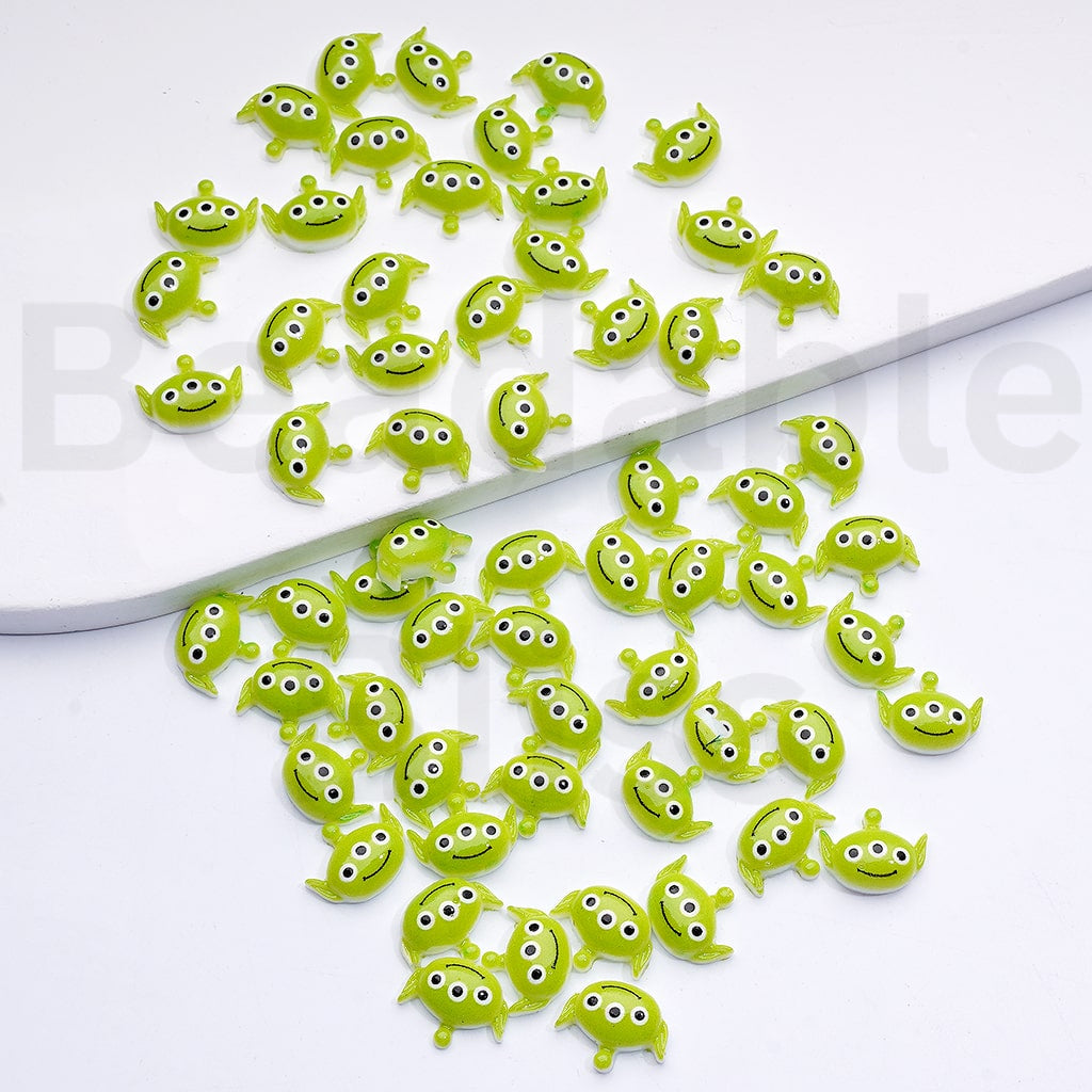 Mini Cute Cartoon Disne Toy Stor Sanri Monsters In Donal Duc Lots Bea To Jerr Winni the Poo Butte Bea Minni Dais Alie Micke James P. Sulliva Charms for Jewelry Accessories
