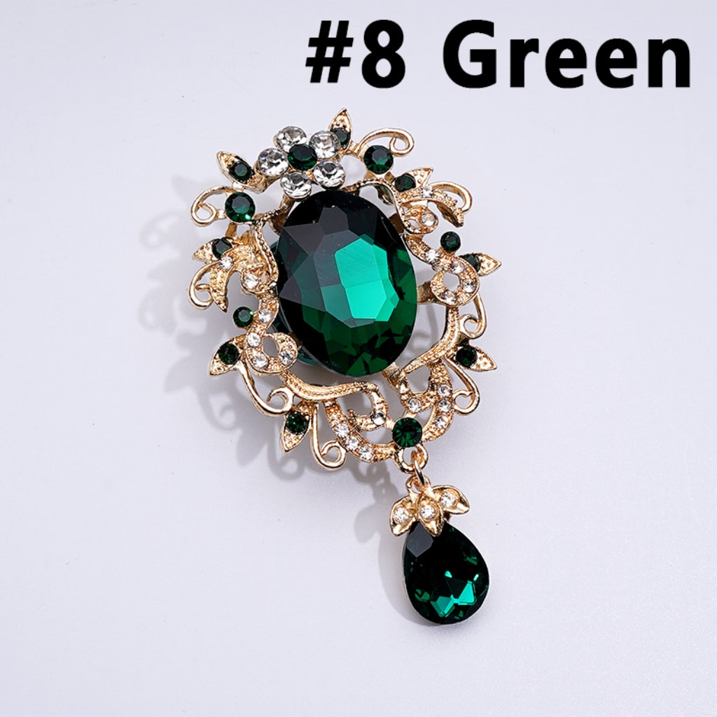 繊細なファンシーゴールド合金の花と光沢のあるラインストーン、大きな赤い楕円形のラインストーンの内側のペンダント、光沢のあるハートの白い真珠、丸い粘土ビーズ、約50×82MM