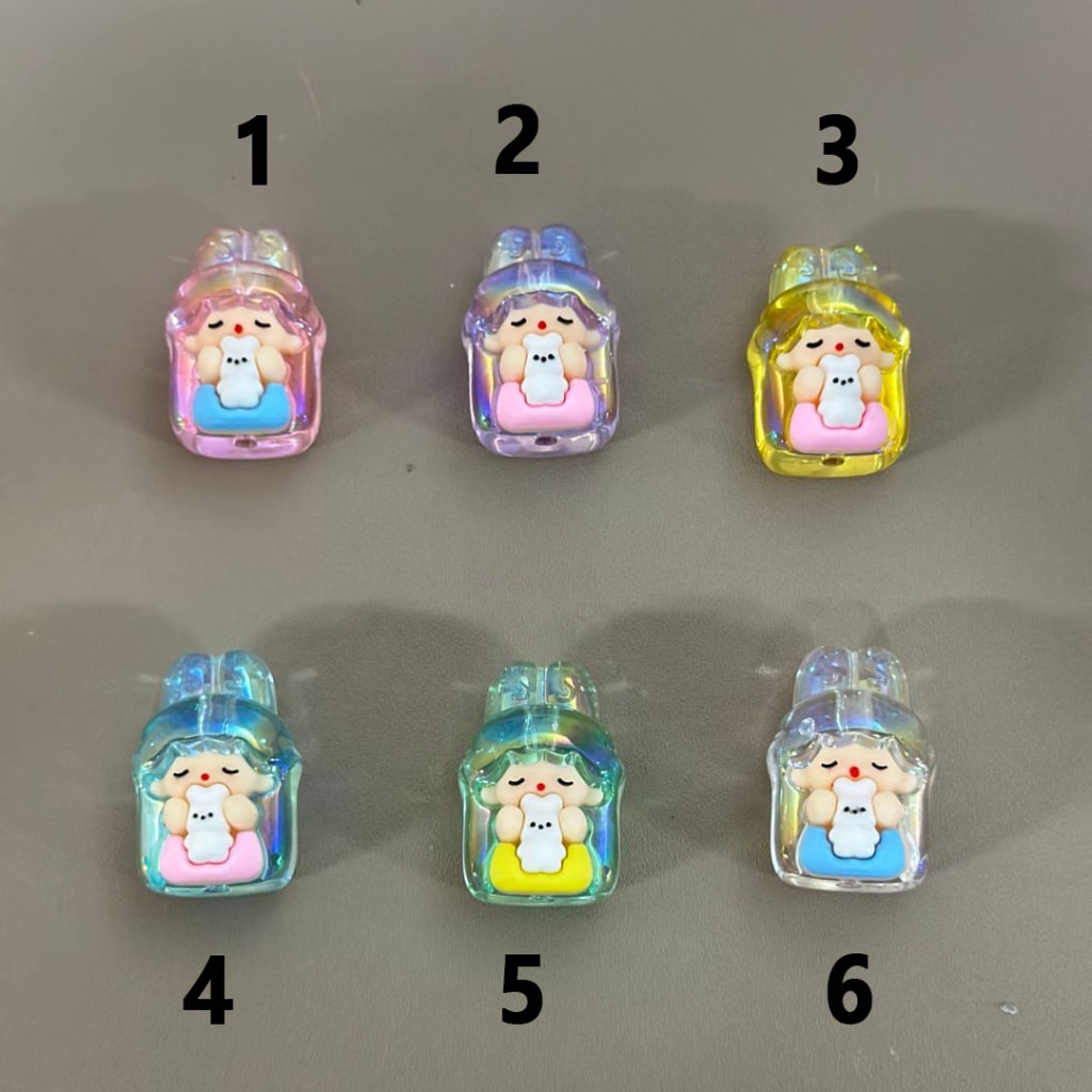 キラキラ輝くカラフルな透明ウサギのアクリルビーズ、約32×22MM、説明をお読みください。