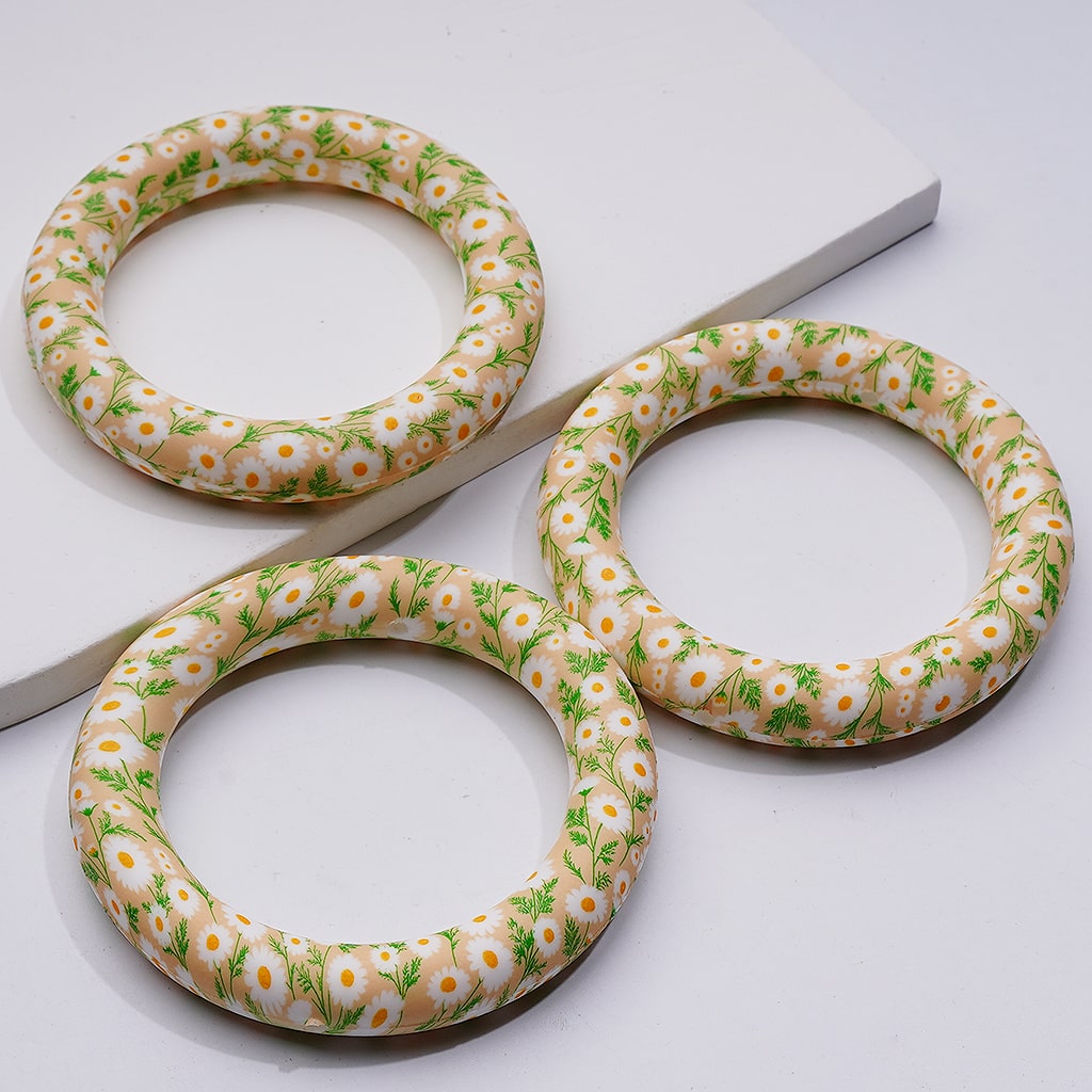 Cute Daisy Flower Prints Silicone Ring Frame Bead Circle Round Soft Car Hanger Charm Loop 65mm