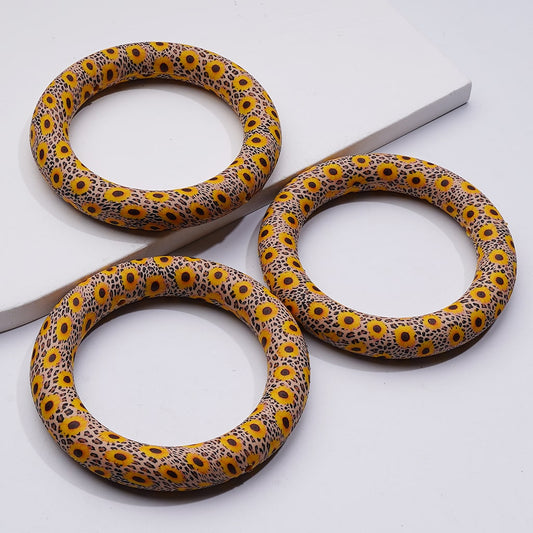 Cute Sun Flower Jaguar Prints Silicone Ring Frame Bead Circle Round Soft Car Hanger Charm Loop 65mm