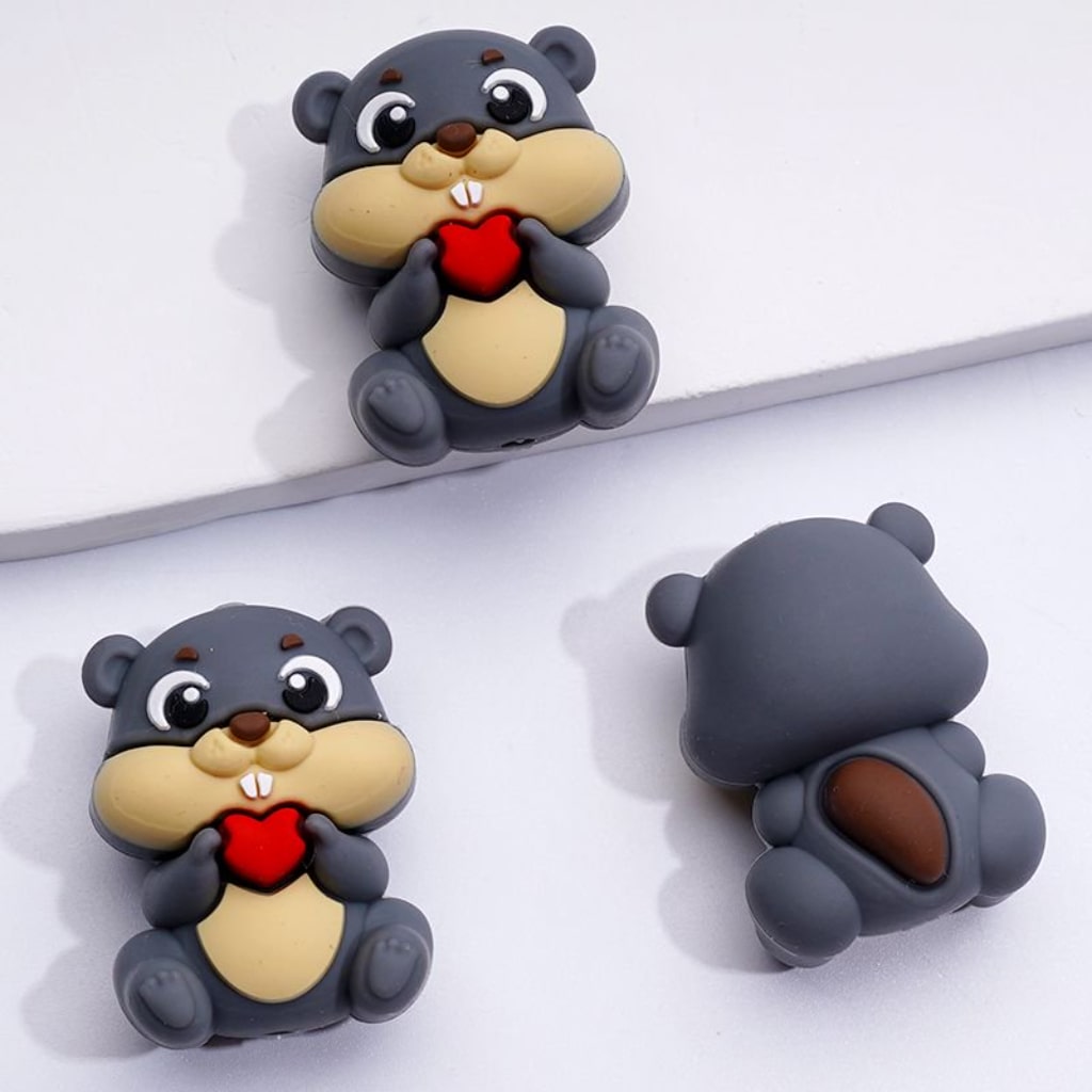 3D Cute Hamsters Hold Red Hearts Silicone Focal Beads