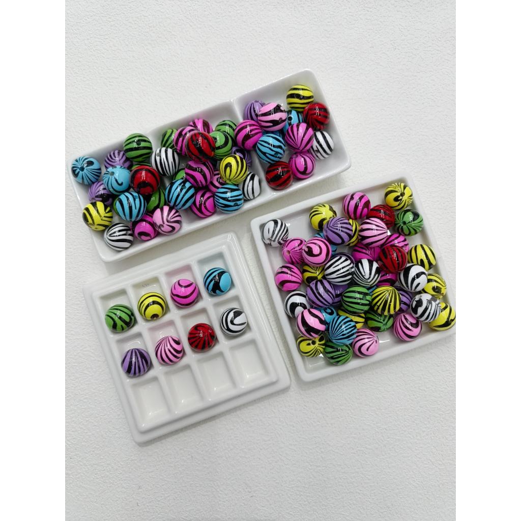 Solid Color Round Acrylic Beads with Black Tiger Stripes, Random Mix, 16MM