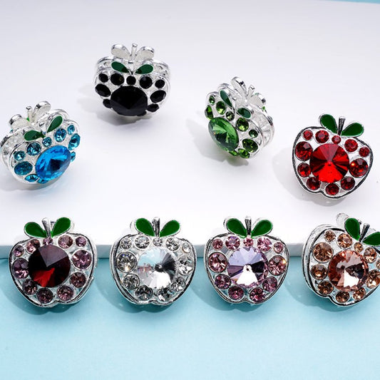 カラフルなラインストーンビーズが付いた絶妙なファンシーシルバー合金のリンゴ、約25×25MM