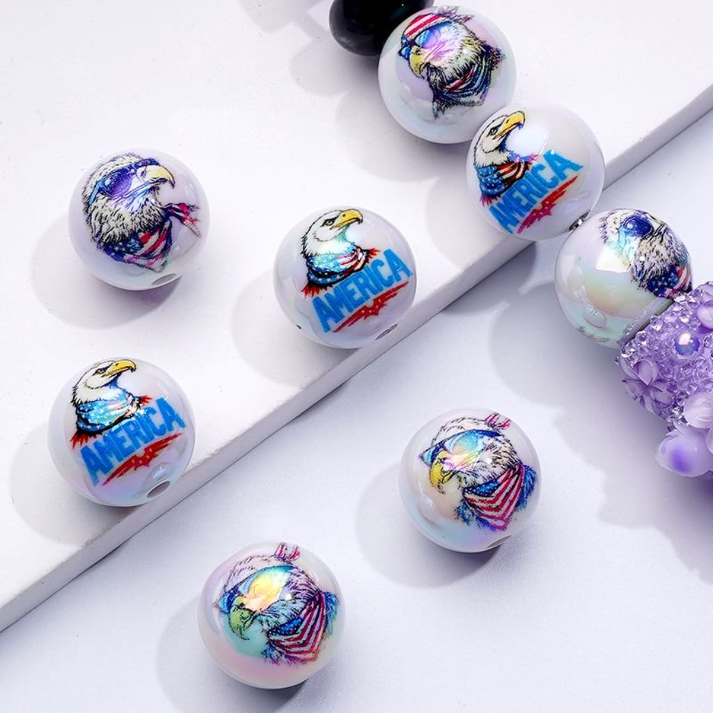 UV Coating USA American National Flag Bird Bald Eagle Patriotism White Round Acrylic Beads, 16MM, Random Mix
