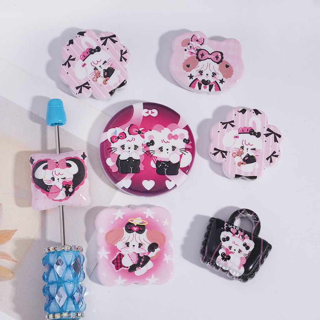 Acrylic Beads Pendant with Japanese Sweet Girl Illustration Animal Prints Series, Black Pink Series, Random Mix