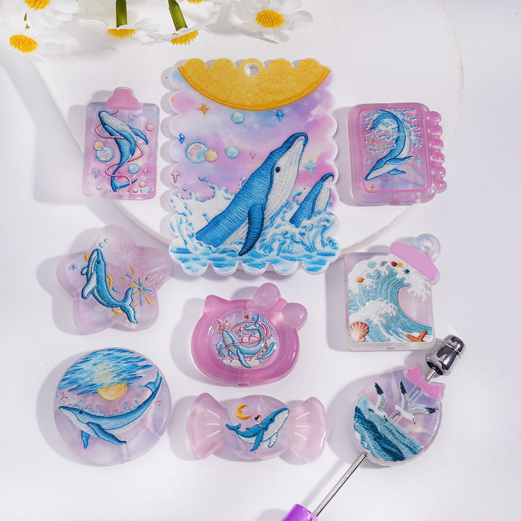 Acrylic Beads Pendant with Marine Whales Series, Random Mix