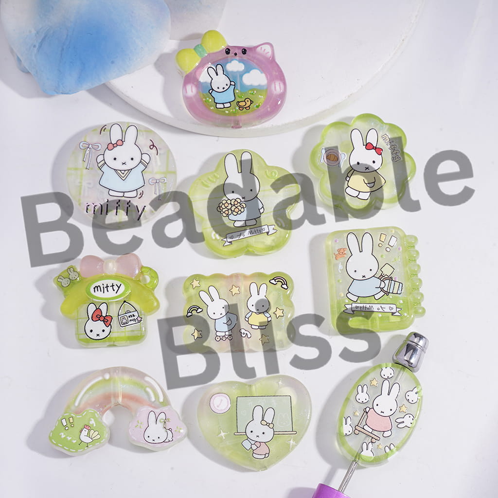 Acrylic Beads with Classic White Bunny Character Prints Green Series, Random Mix