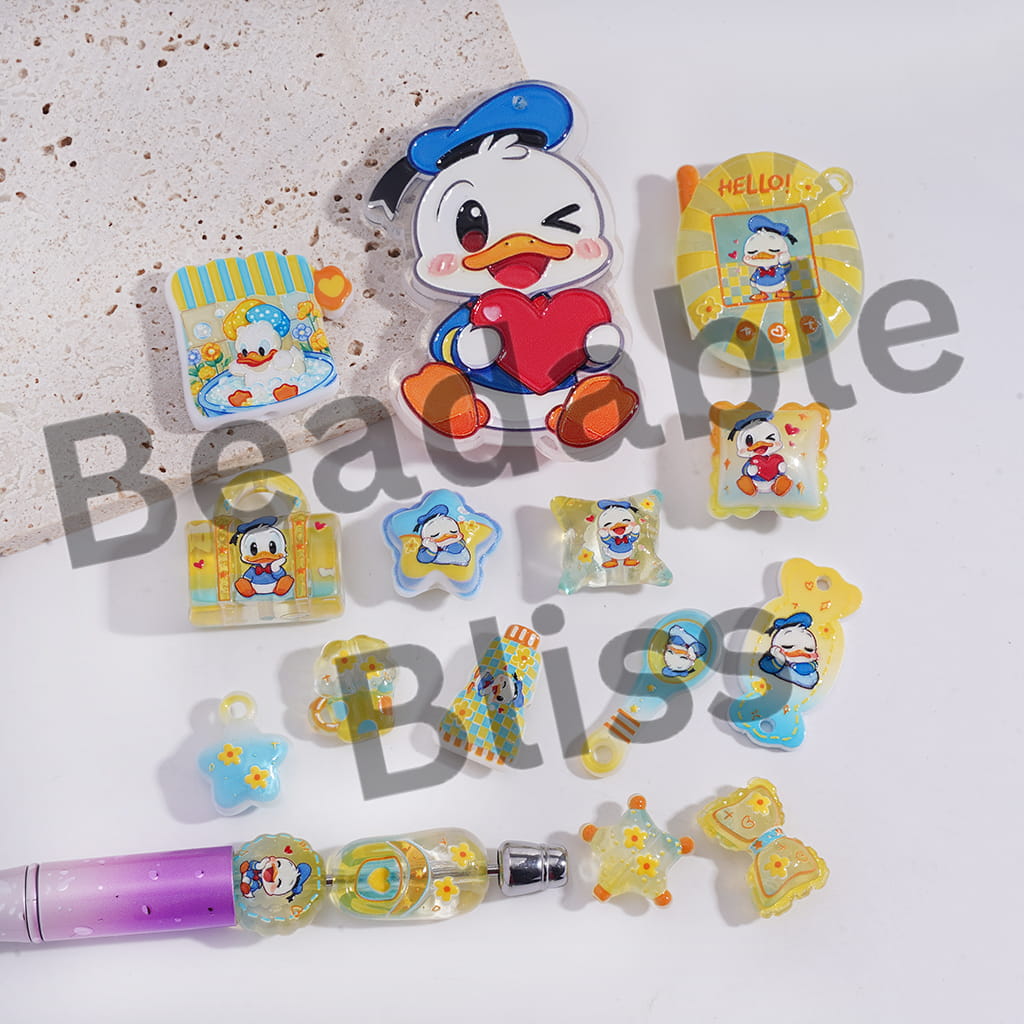 Acrylic Beads Pendants Classic Animated Duck Character Series, Random Mix