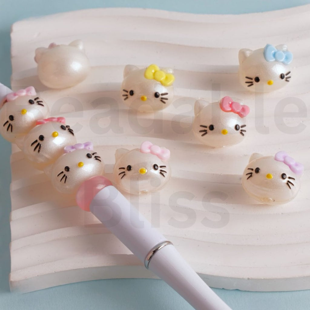Cute Vivid cat character Head with Bows Acrylic Beads, Around 18*19MM, Random Mix