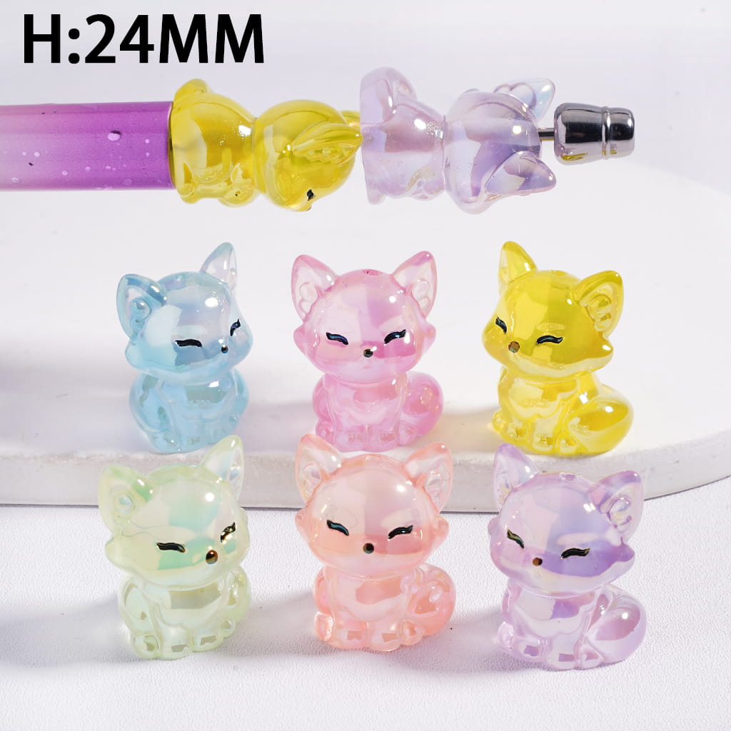 Set of colorful cat-shaped figurines with a height measurement of 24mm.