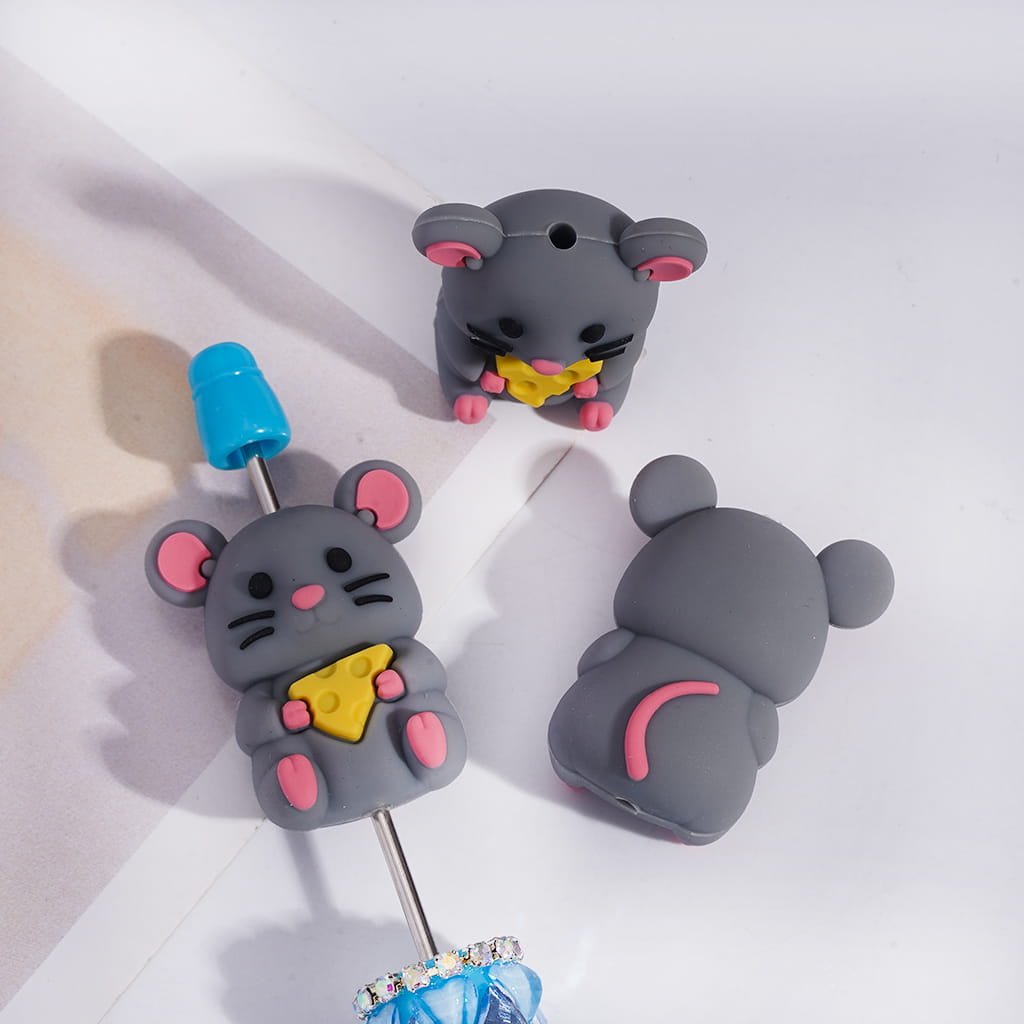 Silicone Focal Beads 3D Cute Gray Mouse Holding Yellow Cheese