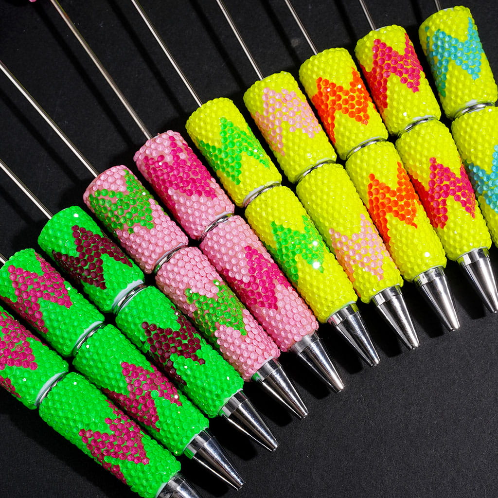 Beadable Clay Pens w Fluorescent Colors Rhinestones in Horizontal Wavy Shape, Multi-Color Random Mix