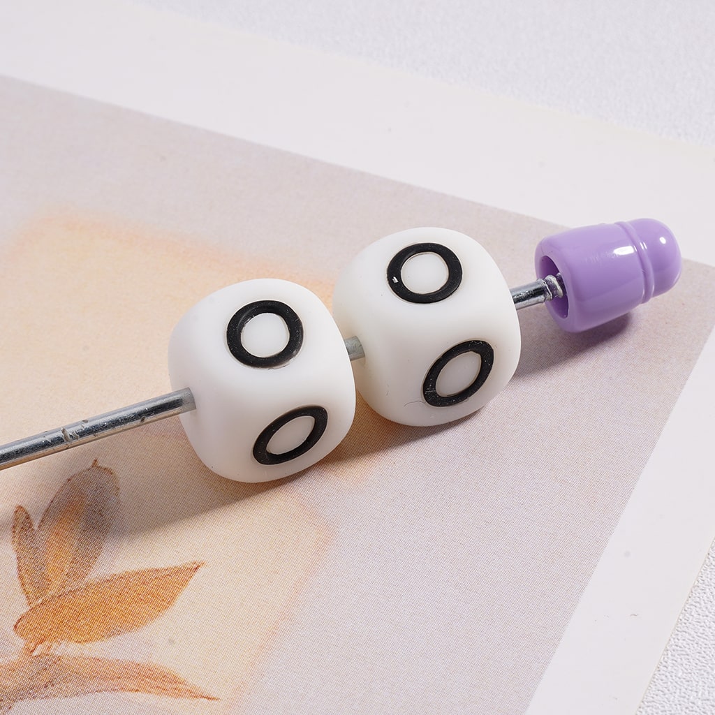 光るキューブシリコン文字ビーズ、12mm、暗闇で光る