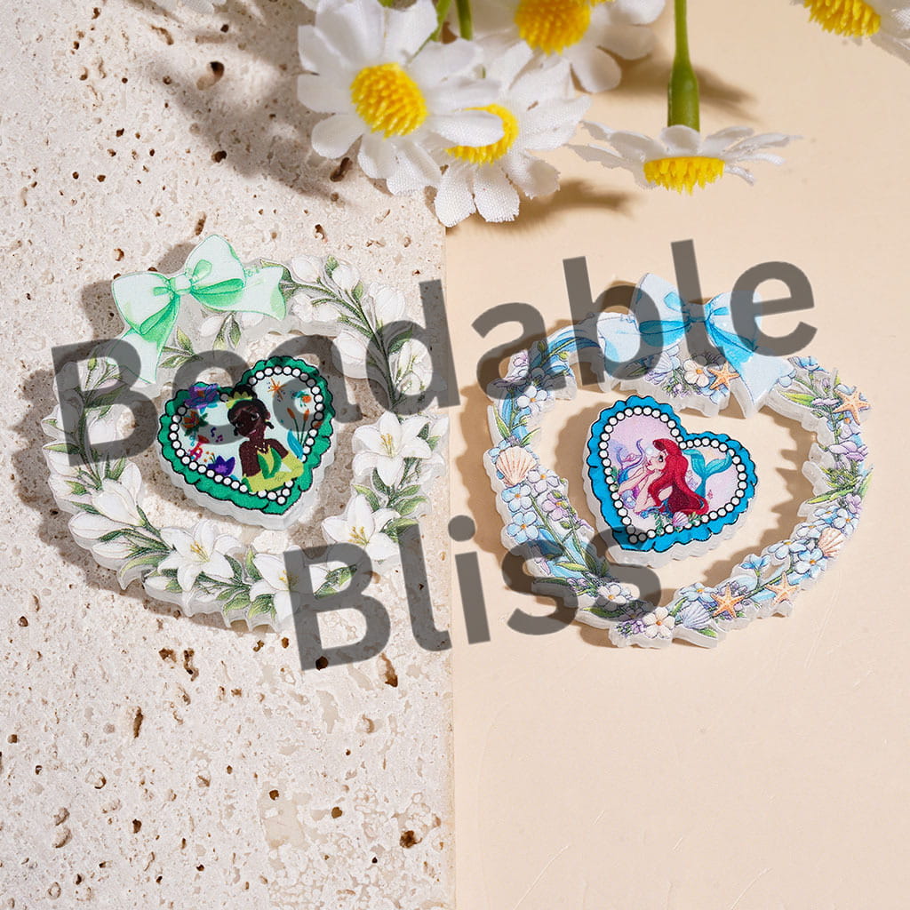 Classic Animation Pretty Princess Character Series Acrylic Beads Hollowed Heart Frame and Decoration, Random Mix