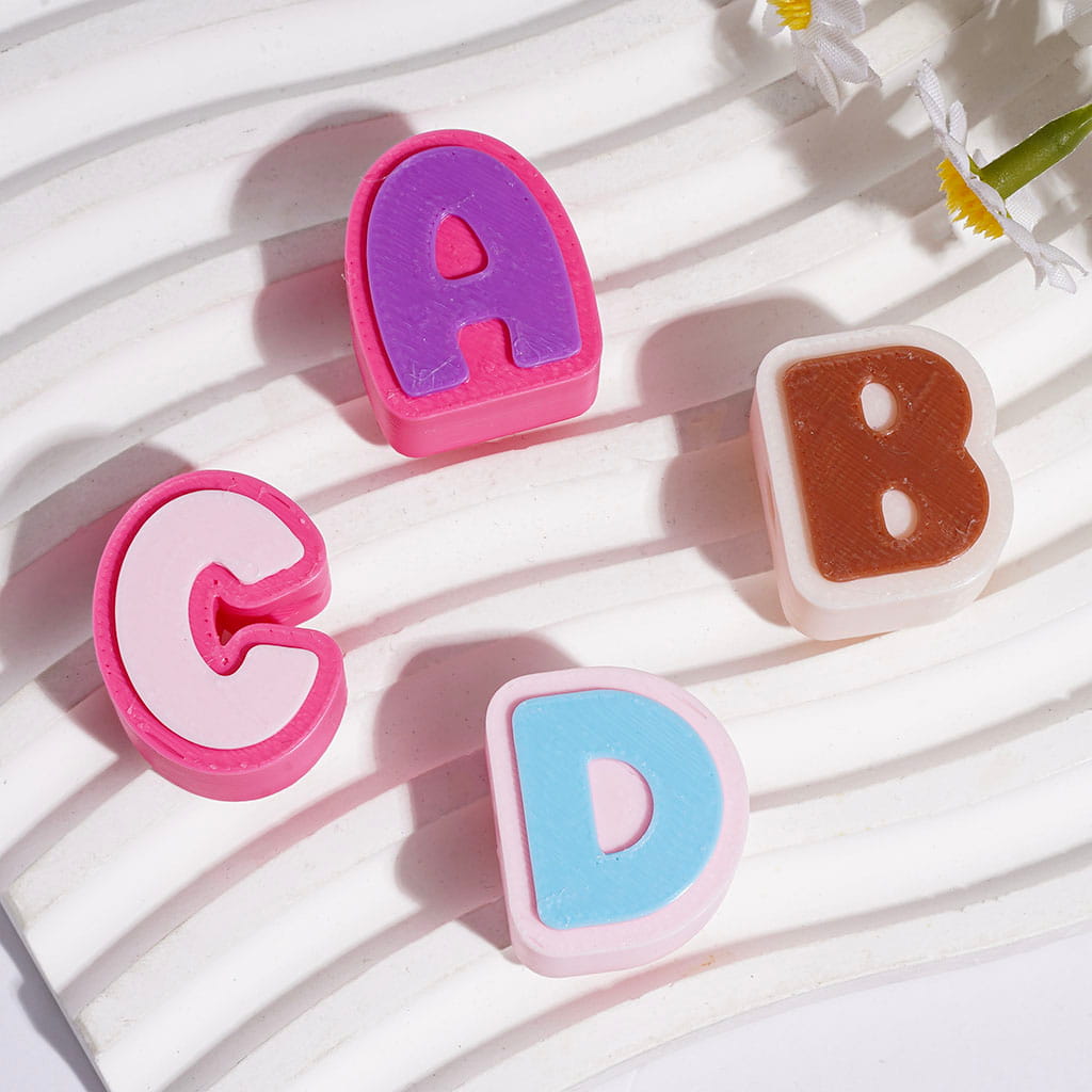 Acrylic Beads Alphabet All Letter in Two-Layer Color, Horizontal Hole, Random Mix (The Hole Diameter is Around 5MM)
