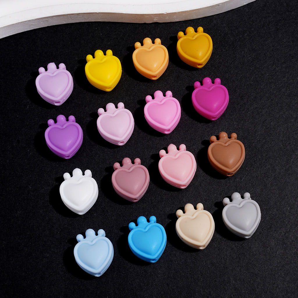 Silicone Focal Beads Mini Heart Shaped with Crown, Around 14*17MM Multi-Color, Random Mix
