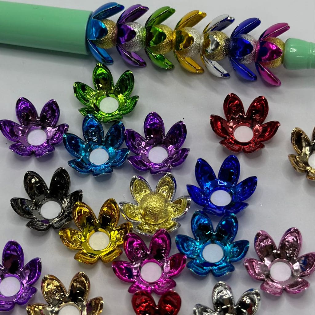 メタリックカラーのビーズキャップ ビーズケージ ロータスフラワー フローラル 16mm