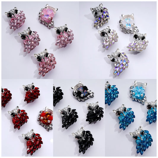 絶妙なファンシーシルバー合金フォックス、光沢のあるラインストーン、ホワイトパール、かわいいハート、蝶、花、粘土ビーズ、約47×36MM