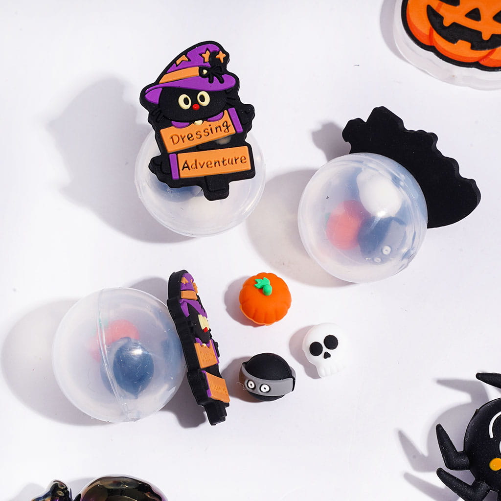 Silicone Shaker Beads Halloween Sign with Cat & Text "Dressing Adventure", Halloween Trim Embedded Inside Ball
