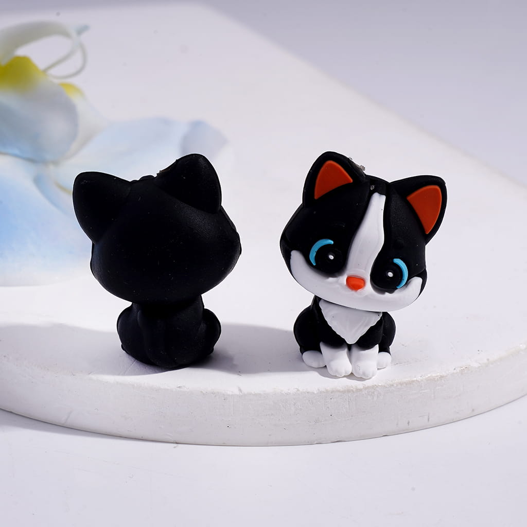 Silicone Focal Beads 3D Cute Bicolor Cat in Sitting Position