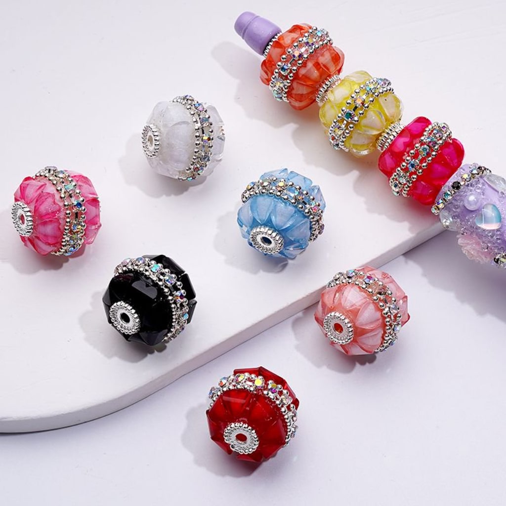 Bling Bling Mini Clear Hearts Silver Alloy Chains with AB Rhinestones Acrylic Beads in Solid Color, Around 21*19MM, Random Mix