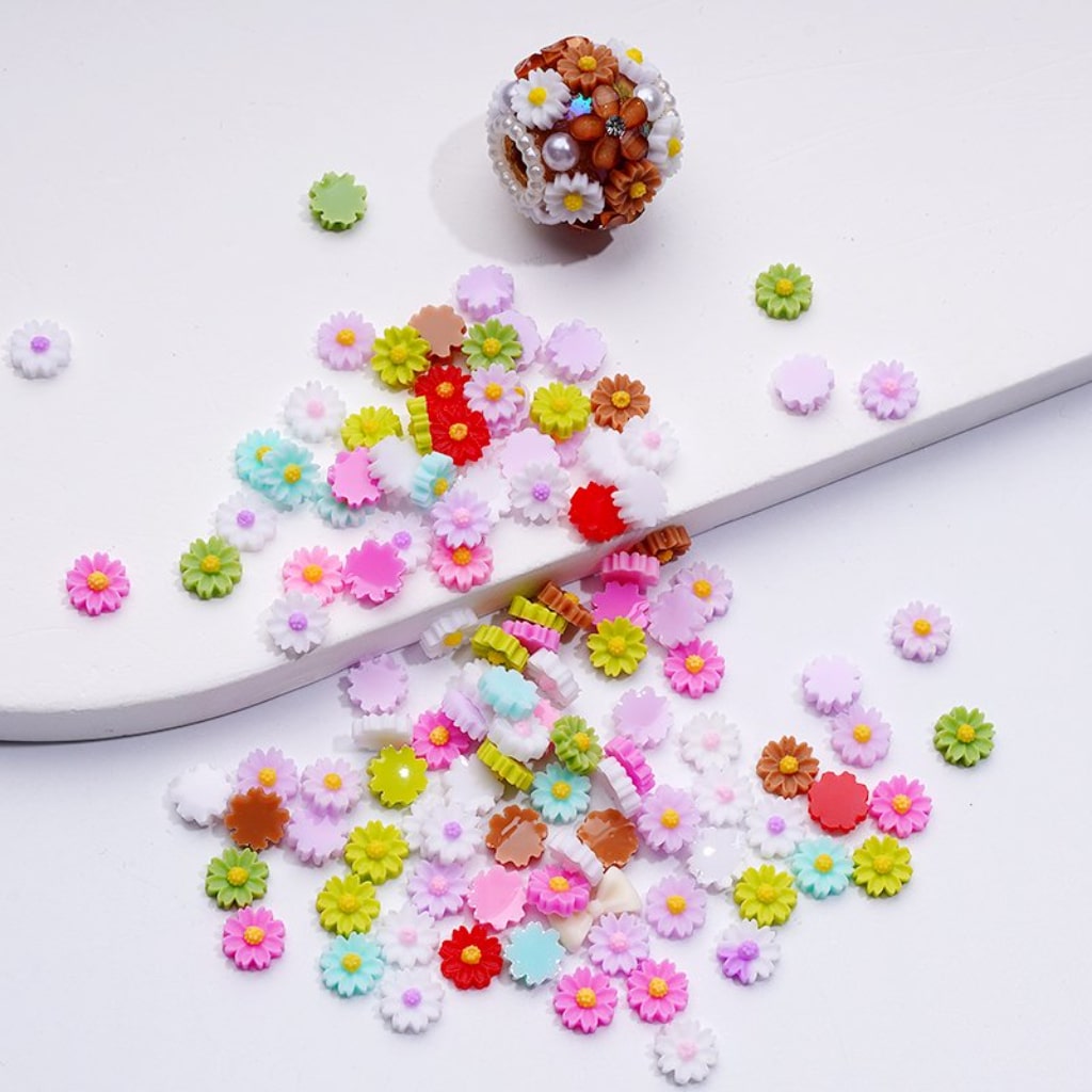 ビーズジュエリーアクセサリー用のミニでかわいいカラフルな花