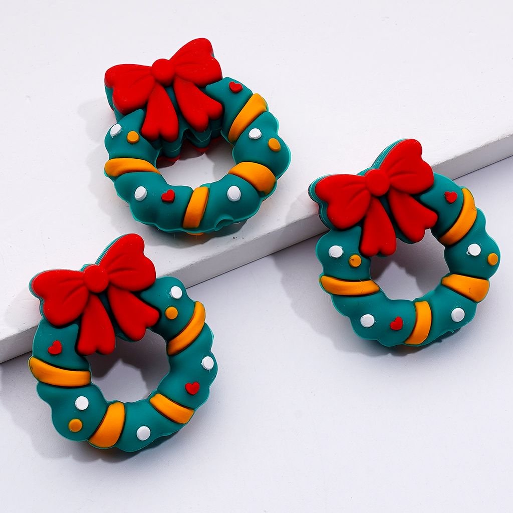 3D Mini Cute Vivid Christmas Wreath with Red Bowknot Colorful Dots Silicone Focal Beads