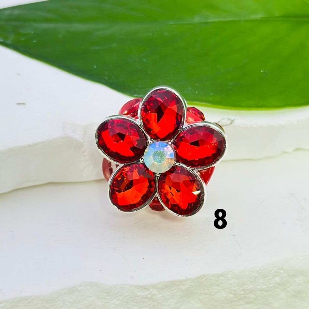 繊細なファンシーシルバー合金の花、カラフルなABラインストーン、オーバルパール、粘土ビーズ、約26MM
