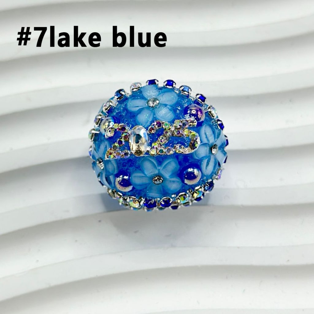 絶妙なソリッドカラーラウンドシュガーアクリルビーズ、ミニフラワーカラフルラインストーンチェーン、光沢のあるパール2025合金高級メタルネイルアートラインストーンネイルクリスタルジュエリーアクセサリー、22MM