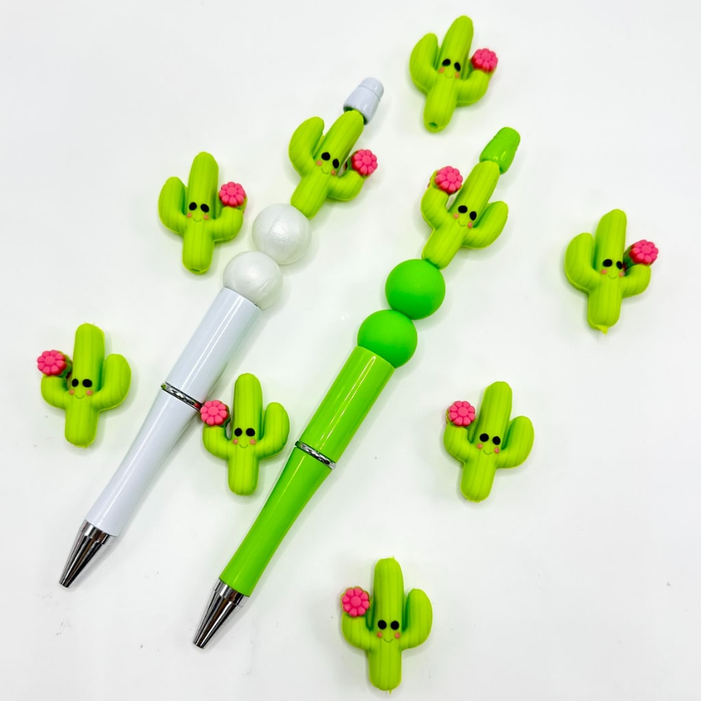 3Dグリーンサボテンセレウス砂漠植物と赤い花のシリコンフォーカルビーズ