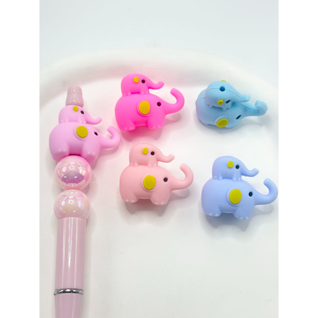 Elephant Beads, Elephant Carries the Baby Elephant, 3D Silicone Focal Beads