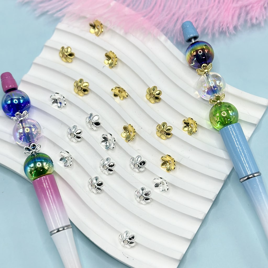 ミニかわいい6枚の花びらの花の形シルバーカラーメタルビーズケージビーズキャップ、3.5 * 9MM