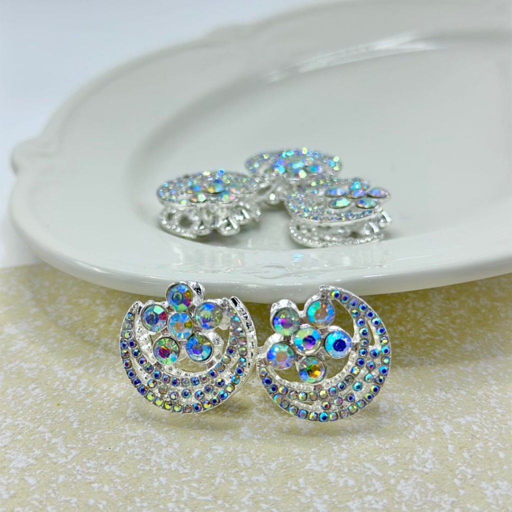ファンシーで絶妙なキラキラ輝く合金の三日月の花と光沢のあるラインストーンビーズ、約24×24MM