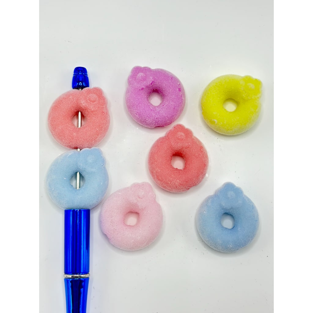 フラワーアクリルビーズ付きフロックリングループ、ランダムミックス、約29×32MM