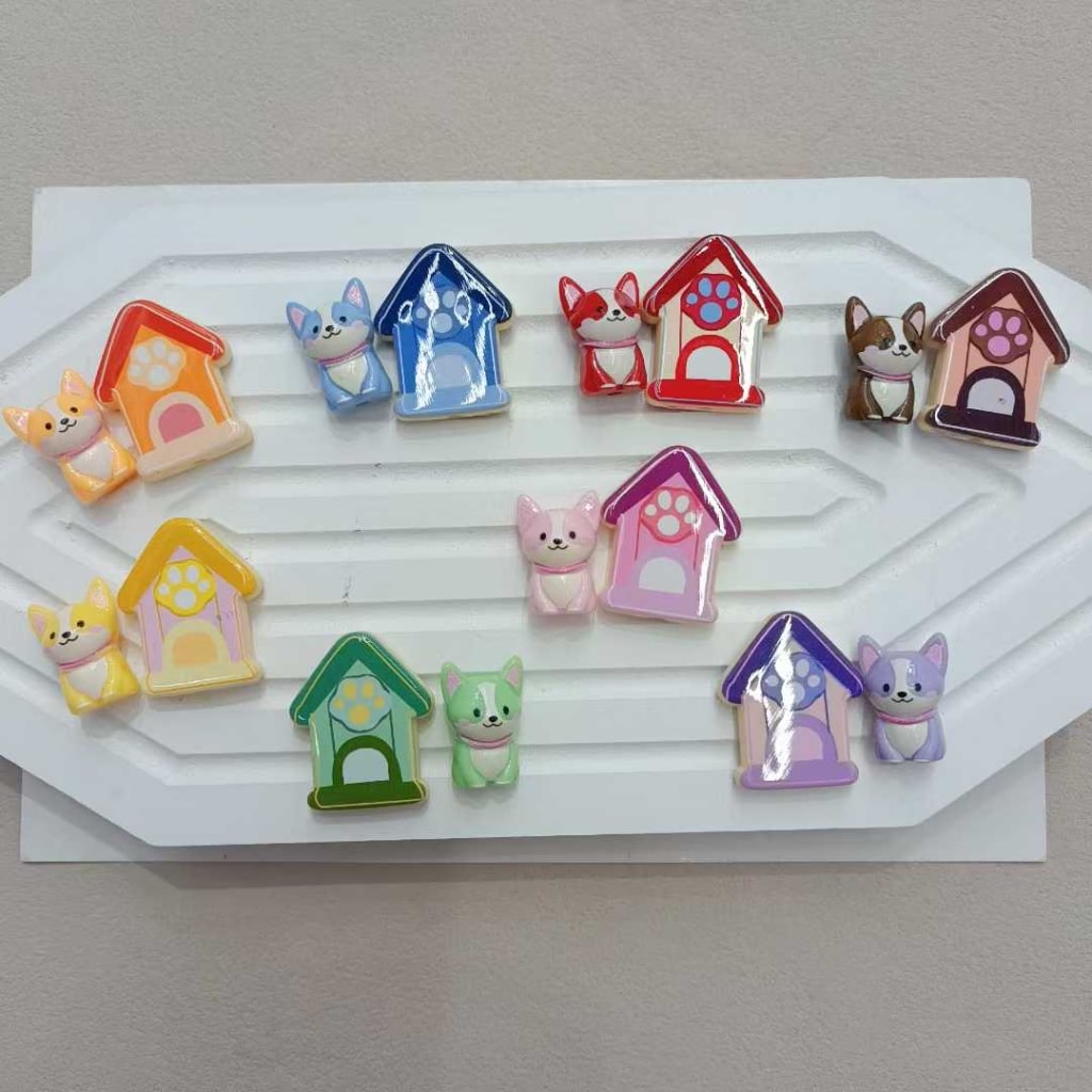 Cute Puppy Dog House Acrylic Beads, 33*26MM, Random Mix