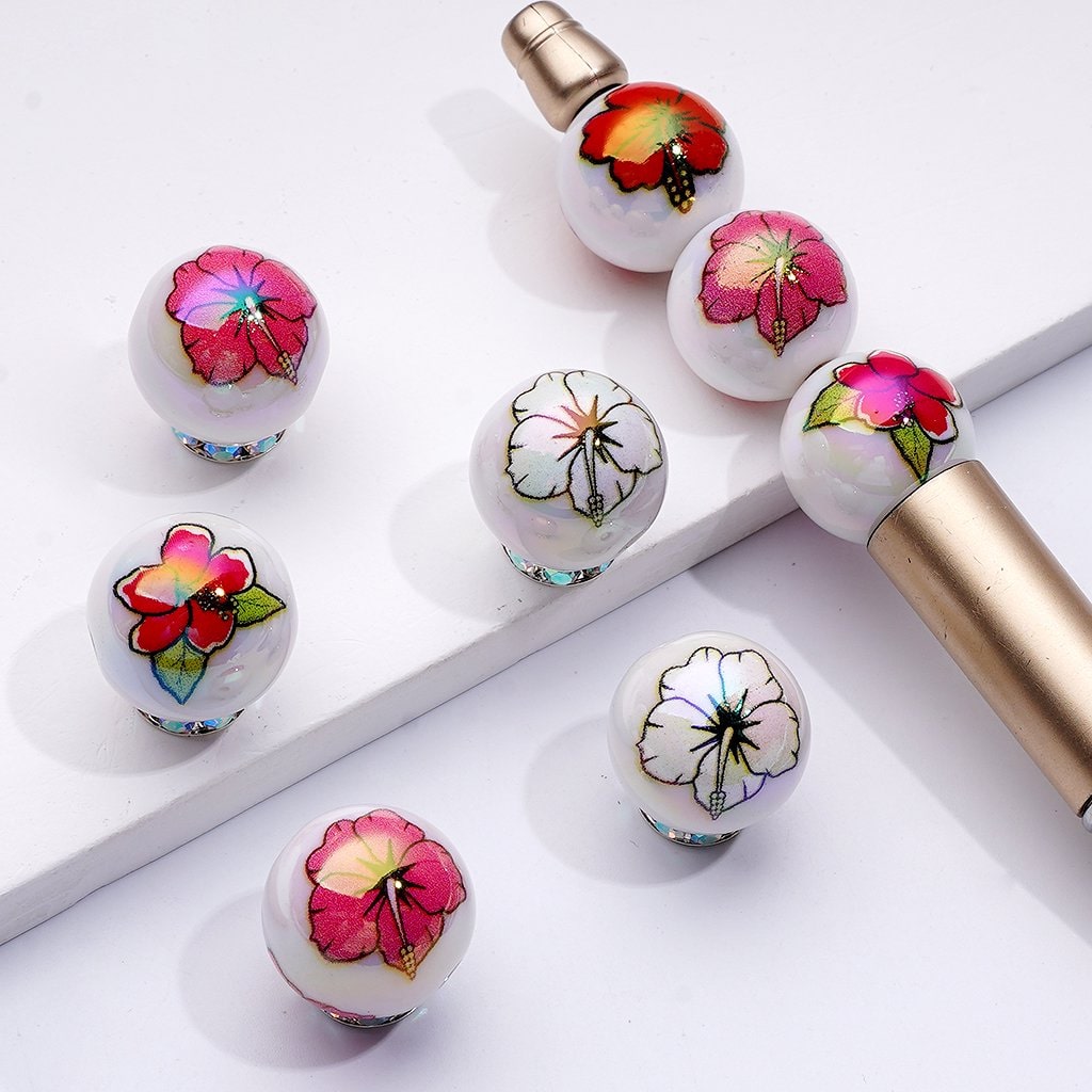 UV Coating Cute Red White Large Flowers Round Acrylic Beads, 16MM, Random Mix