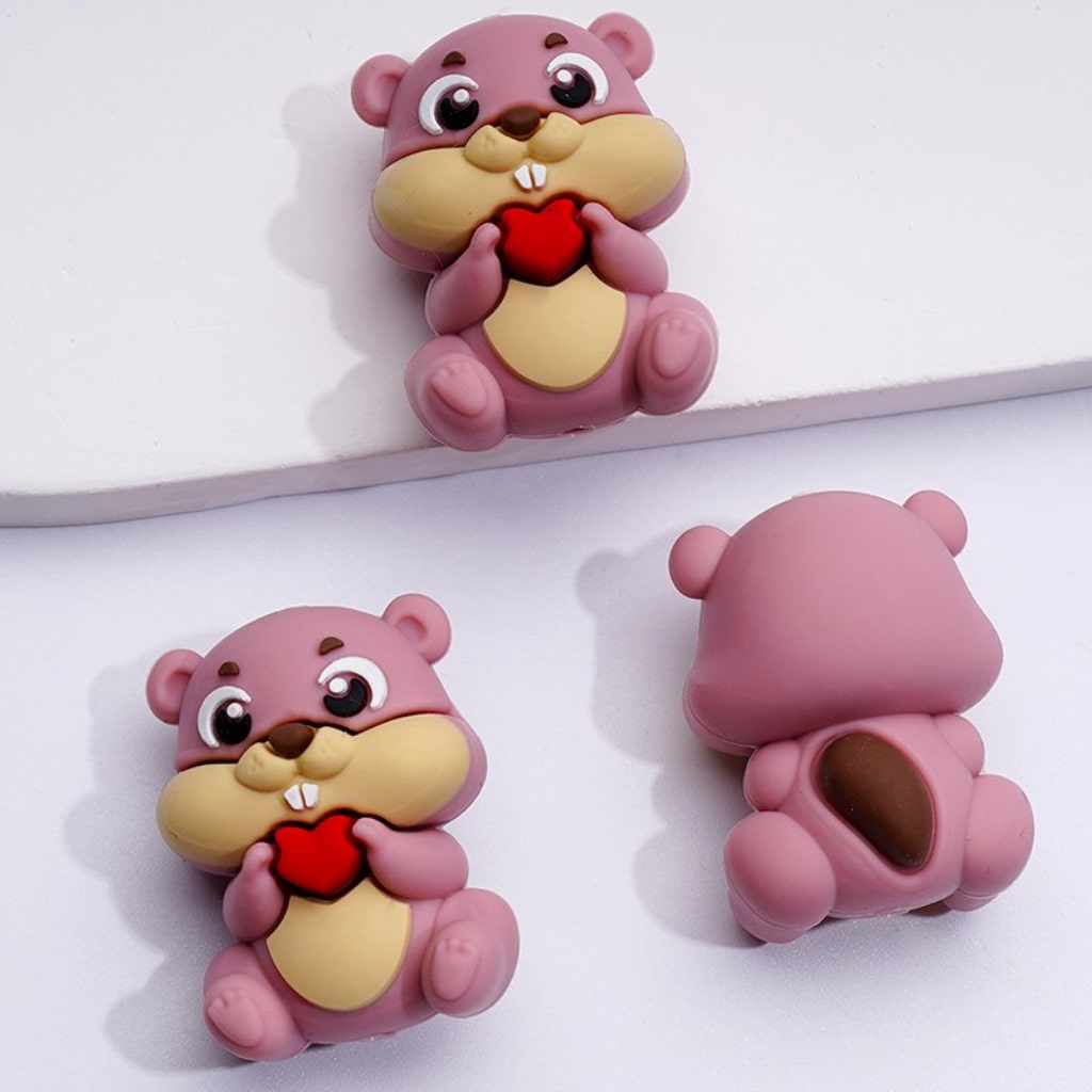 3D Cute Hamsters Hold Red Hearts Silicone Focal Beads