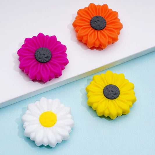 Mini Cute Flowers Daisy Bellis Perennis Silicone Focal Beads, Random Mix