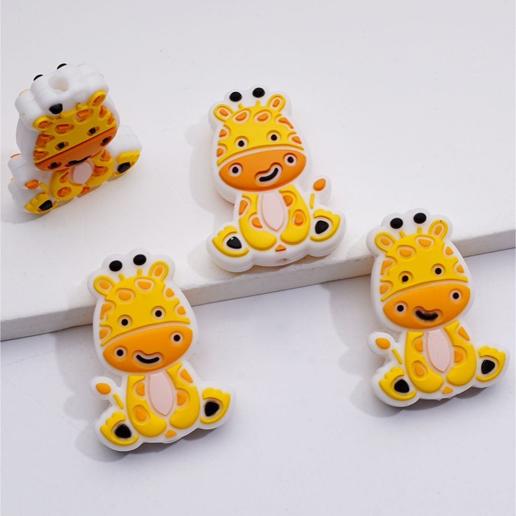 Little Cute Giraffe Silicone Focal Beads