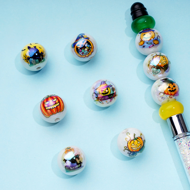 White UV Coating Acrylic Beads with Halloween Ghost Face Pumpkin Prints, Random Mix, 16MM