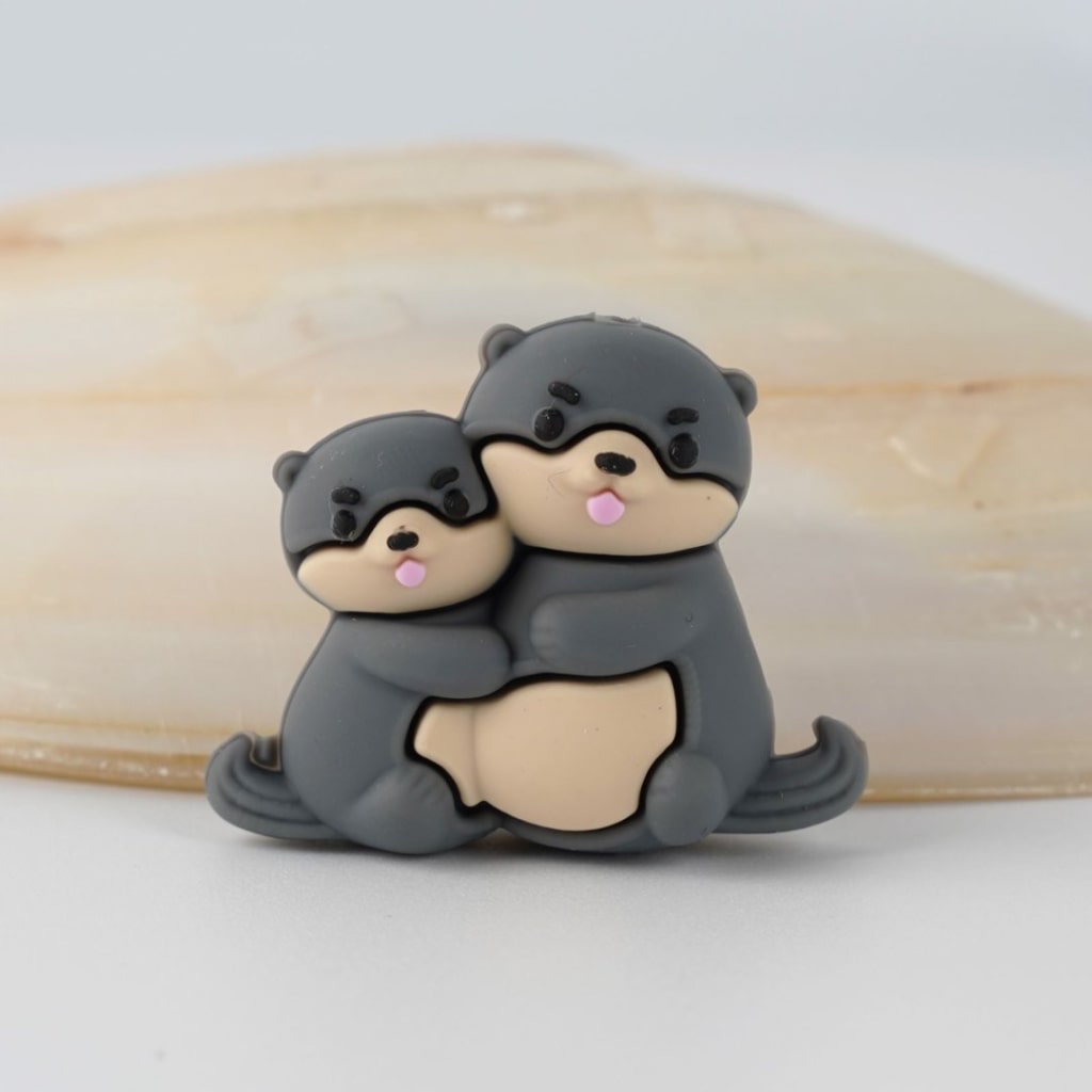 3D Cute Otter Bank Beaver Mom and Baby Silicone Focal Beads