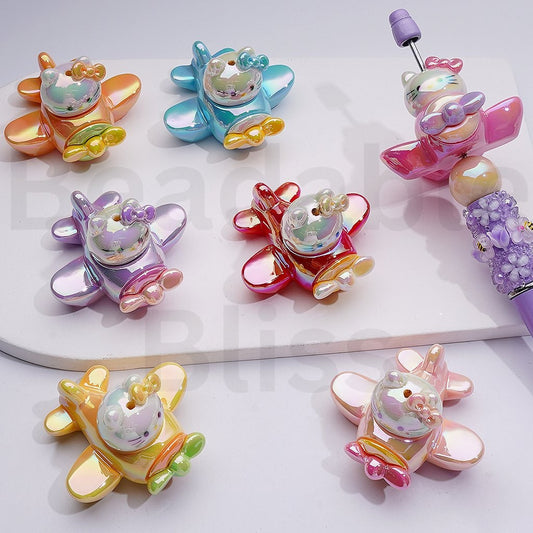 UV Coating Cute Hell Kitt Drives the Plane Acrylic Beads, 45*47MM, Random Mix