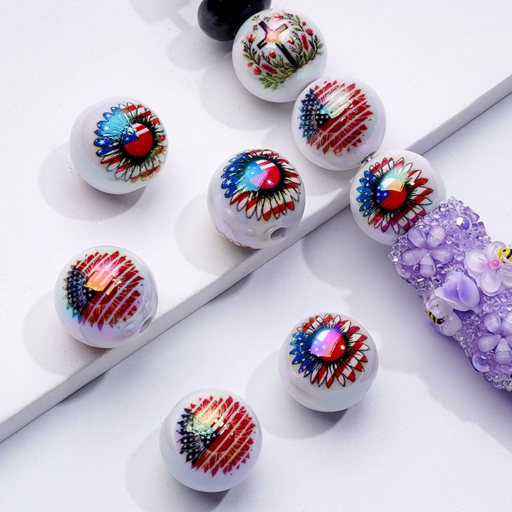 UV Coating USA America National Flag Patriotism Sunflowers White Round Acrylic Beads, 16MM, Random Mix